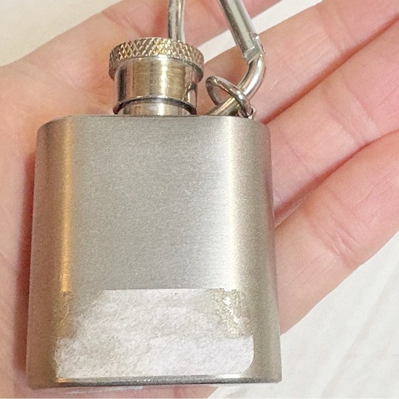 Mount Rainier National Park Stainless Steel 1oz Flask Keychain Mount Tahoma - Picture 5 of 8